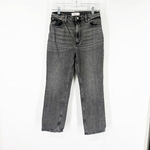 Abercrombie & Fitch The Ankle Straight Jeans Ultra High Rise